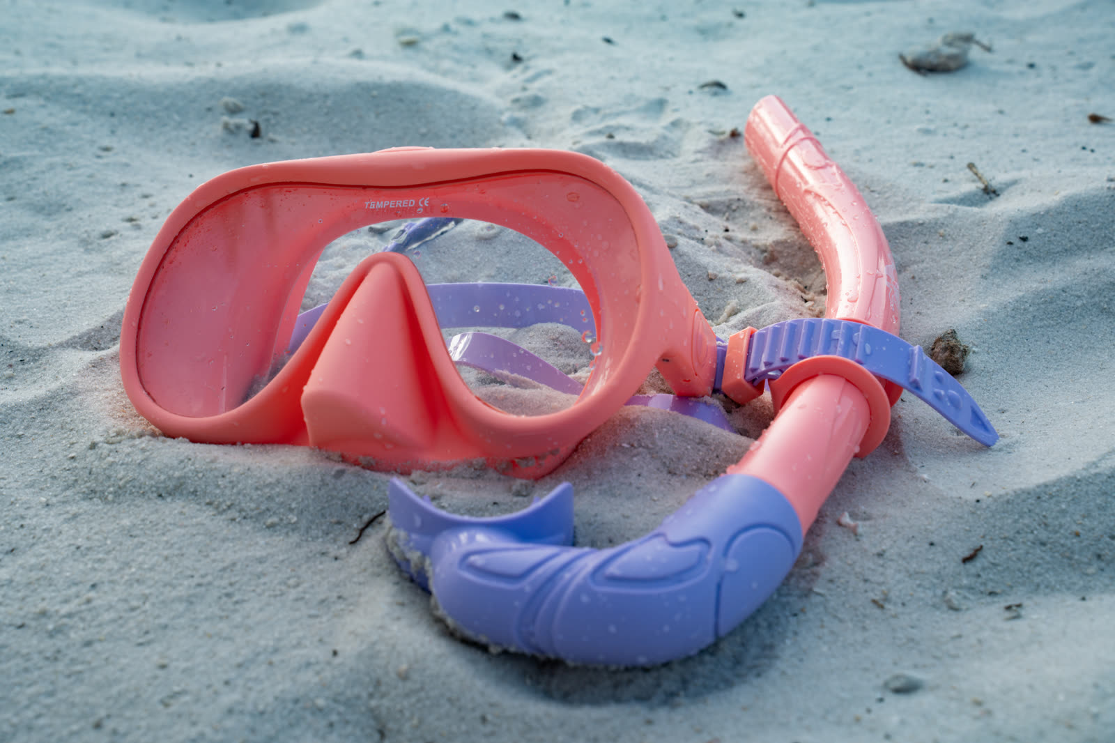 Vibrant Collection Coral Bloom Snorkel Set